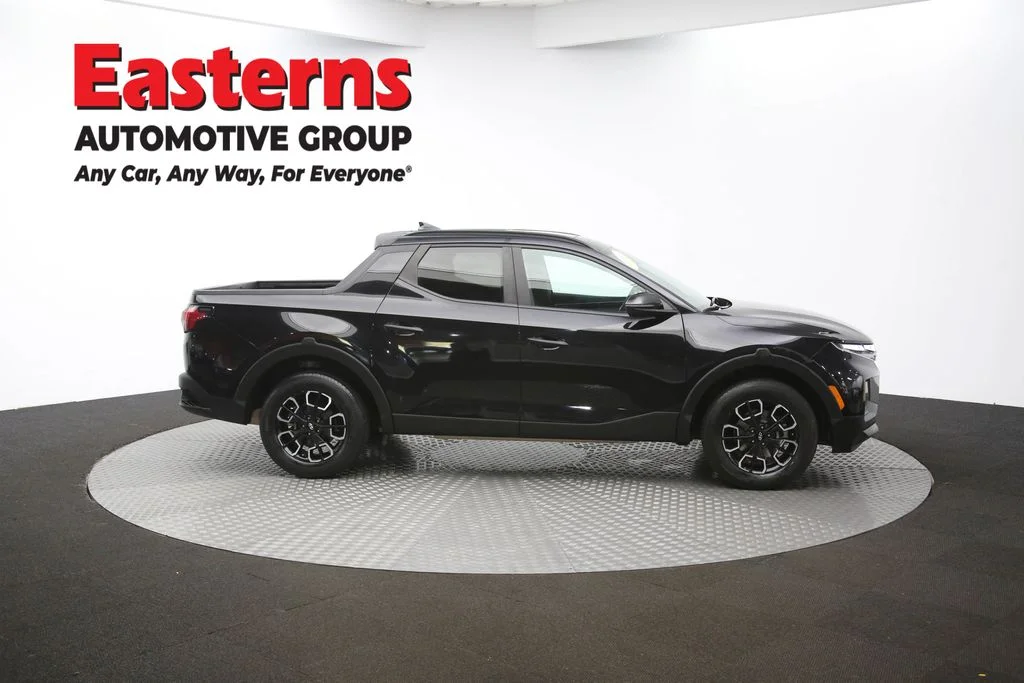 Used 2022 Black Hyundai SEL image 41