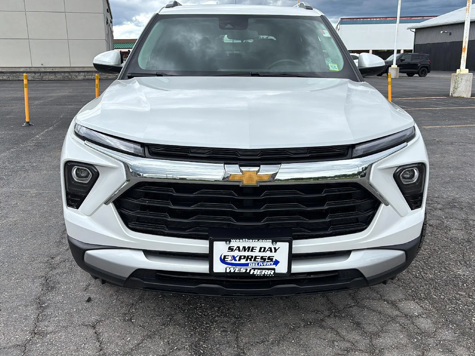 Used 2024 Iridescent Pearl Tricoat Chevrolet LT image 2