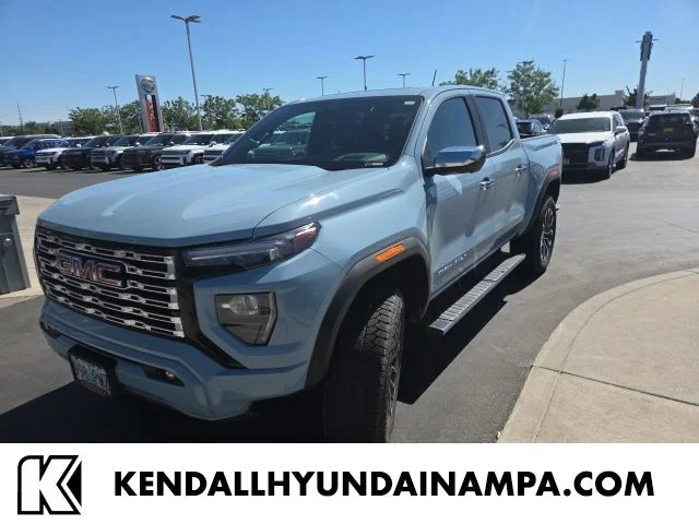 Used 2025  GMC Denali image 1