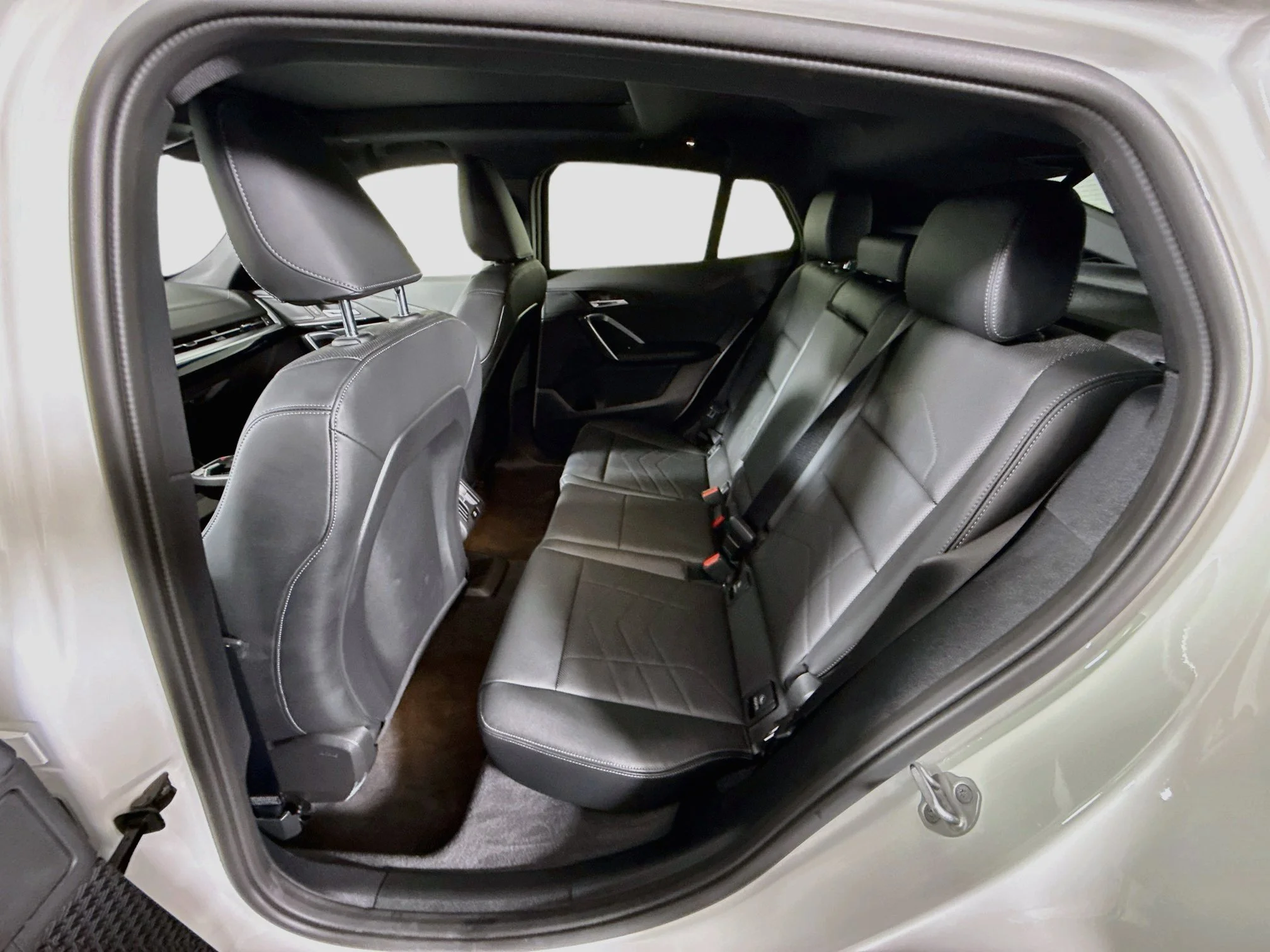 Used 2026 Alpine White BMW xDrive28i image 21