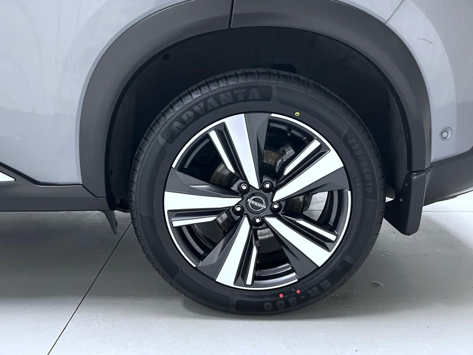 Certified Used 2023 Gun Metallic Nissan Platinum image 22