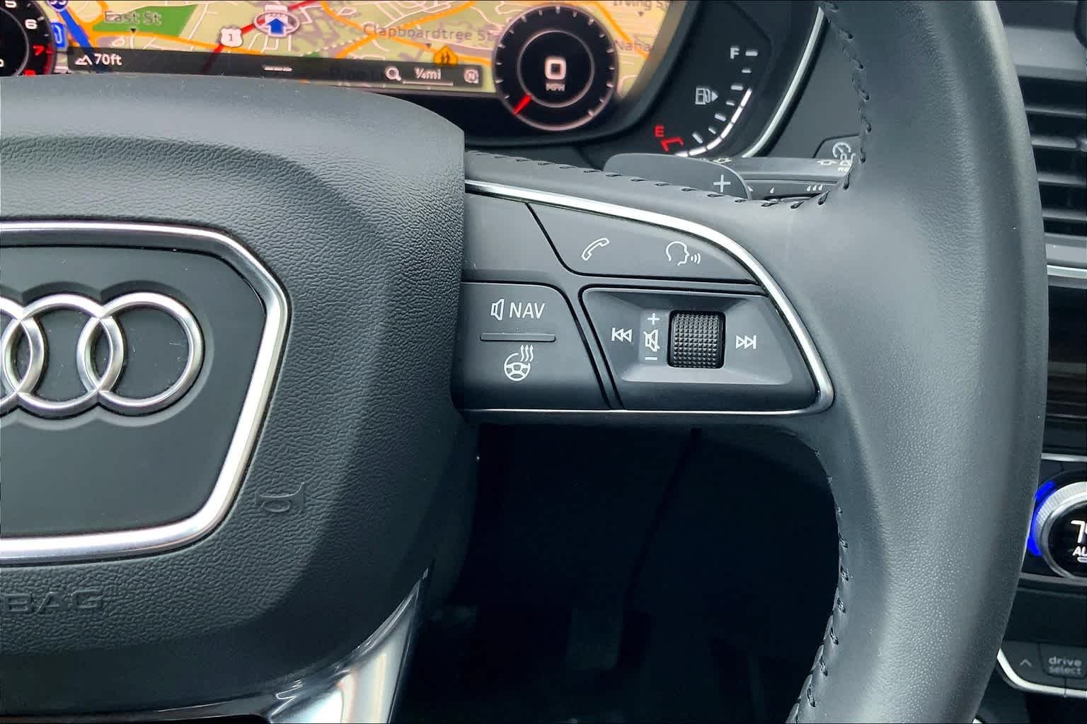 Used 2019 Mythos Black Metallic Audi Premium Plus image 25