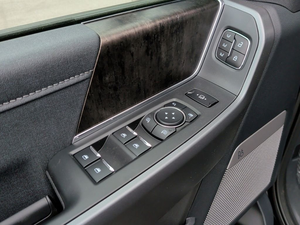 New 2026 Agate Black Metallic Ford F-250® Lariat® image 12