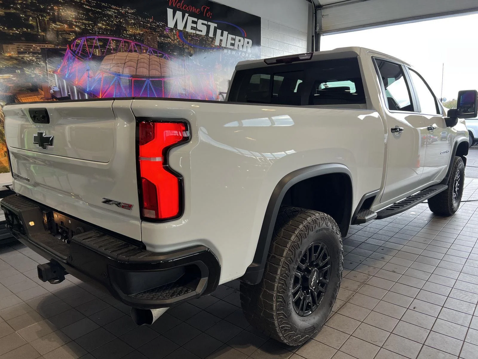 Used 2025 Summit White Chevrolet ZR2 image 7