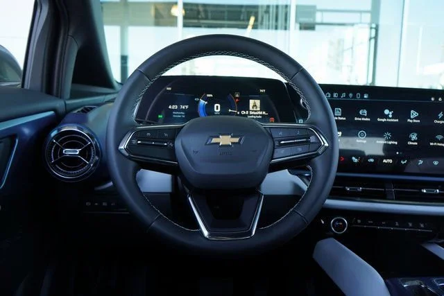 2025 Chevrolet Equinox EV LT - Photo 17