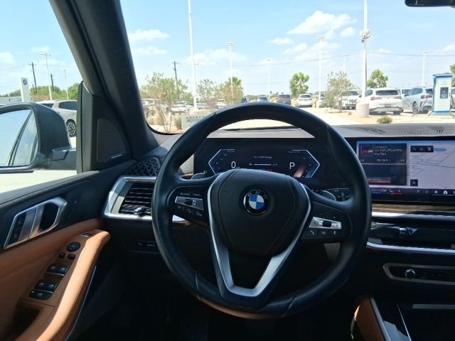 Used 2024 Black BMW sDrive40i image 9