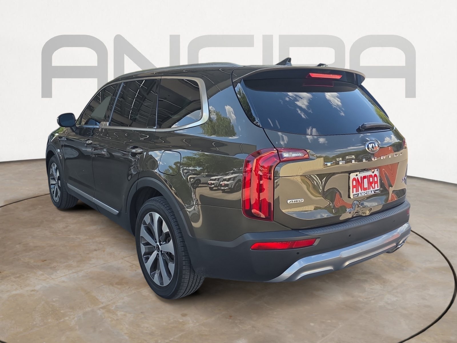 Used 2021 Dark Moss Kia S image 6