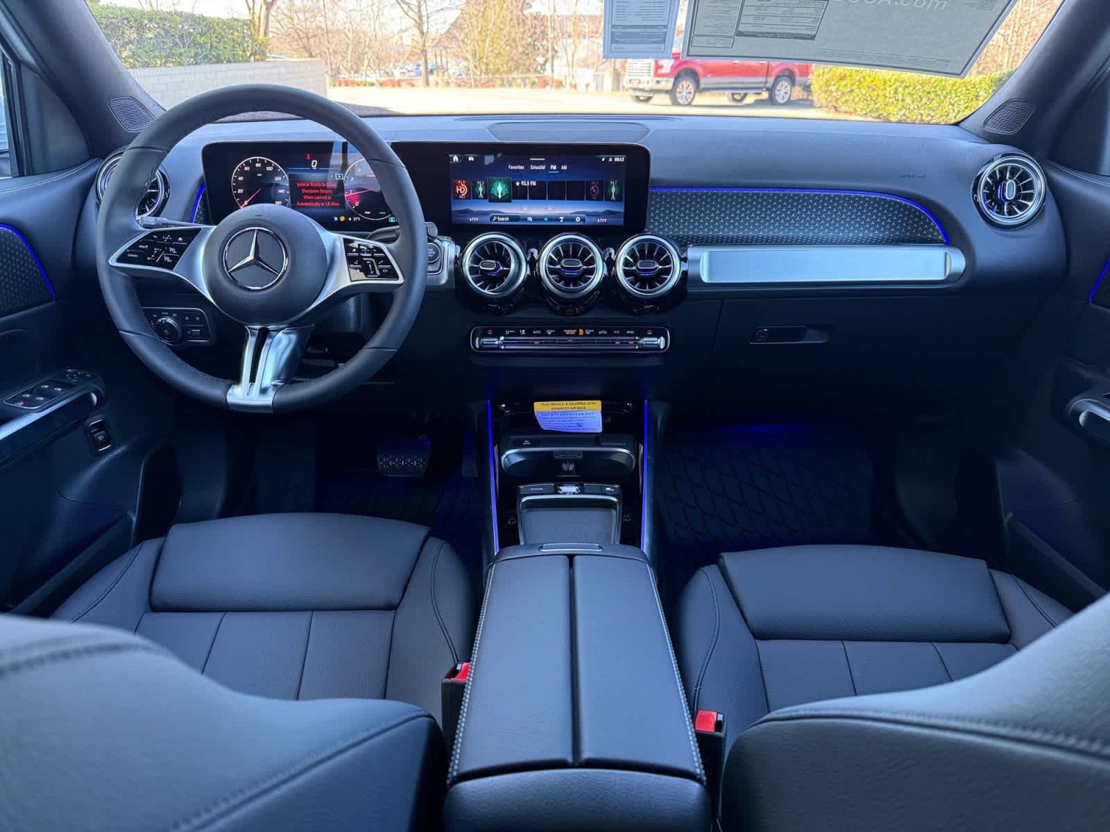 Used 2026 Polar White Mercedes-Benz GLB 250 image 13