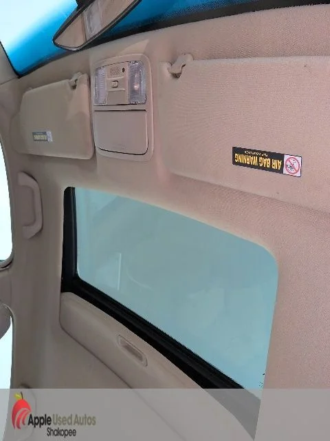 Used 2005 White Honda EX-L image 21