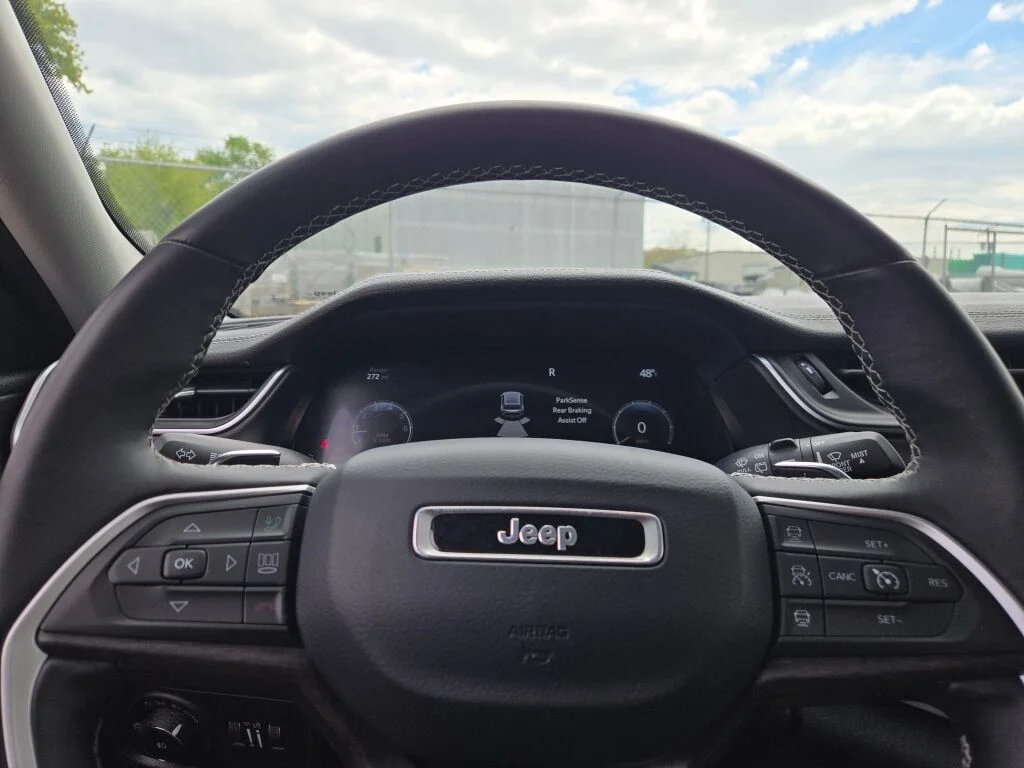 Used 2021 Silver Jeep Limited image 32