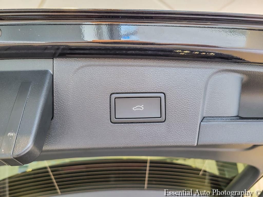 New 2026 Deep Black Pearl Volkswagen 2.0T Peak Edition image 18