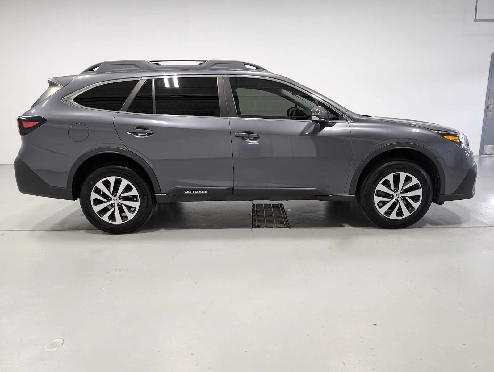 Used 2021 Magnetite Gray Metallic Subaru Premium image 7