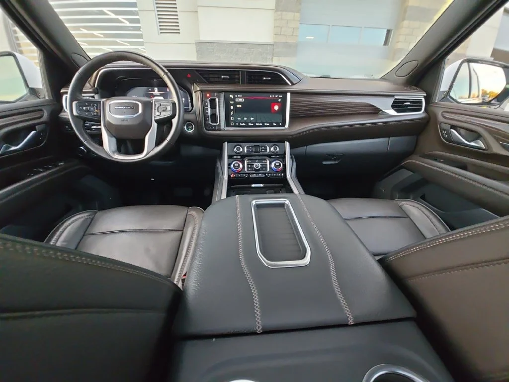 Used 2024 Summit White GMC Denali image 27