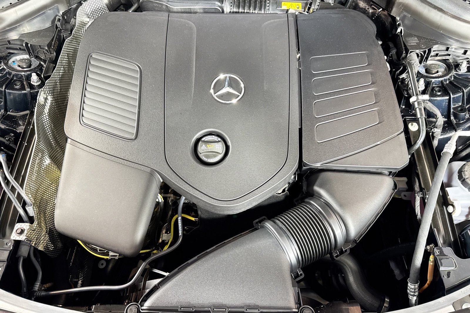 New 2026 Black Mercedes-Benz GLC 300 image 28