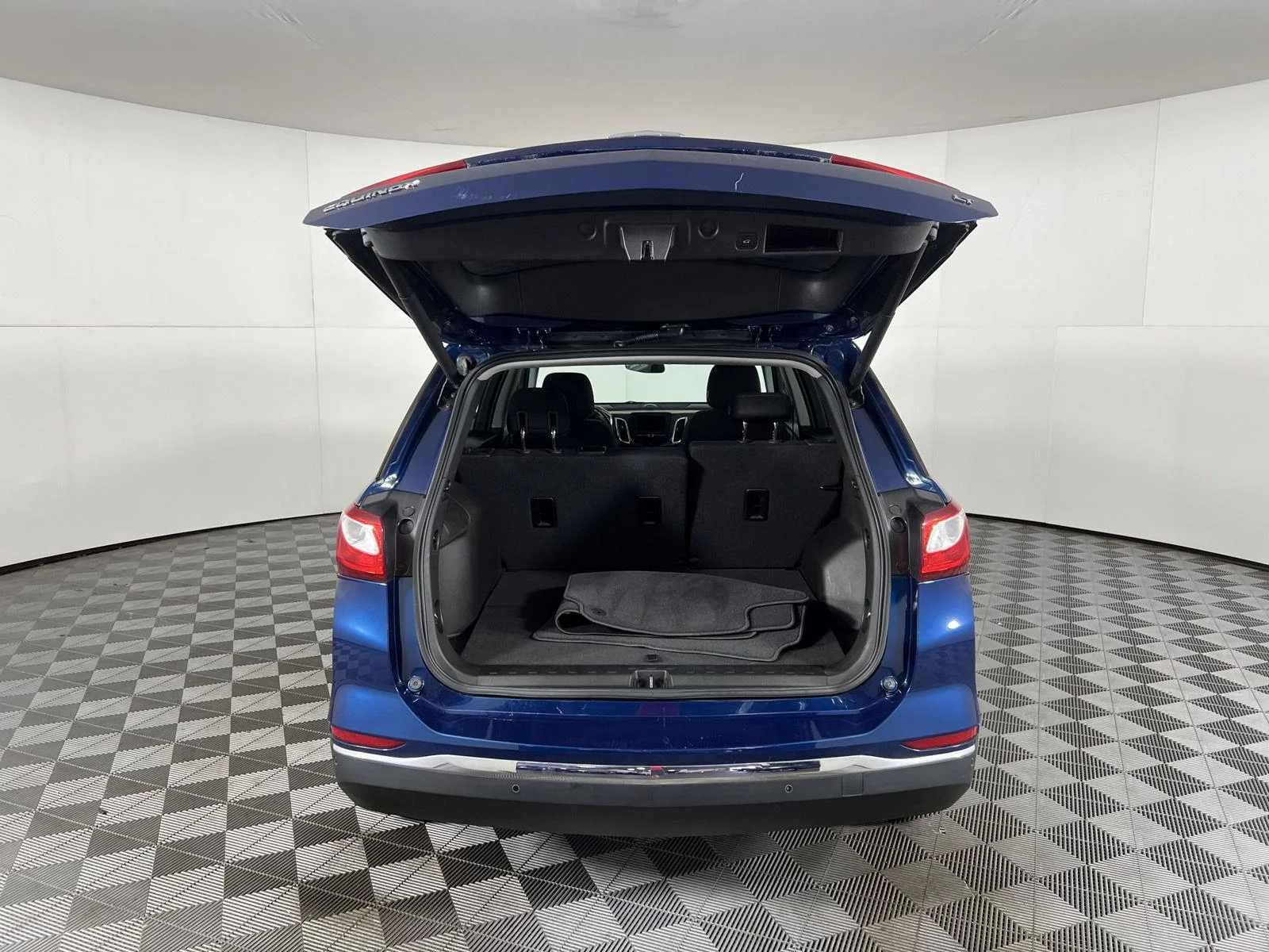 Used 2020 PACIFIC BLUE METALLIC Chevrolet LT image 28