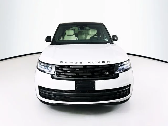 Used 2025 White Land Rover Autobiography image 2