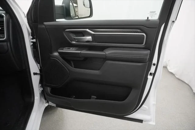 New 2026 Bright White Clear-Coat Exterior Paint RAM BIG HORN image 31