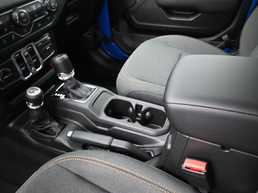 New 2026 Hydro Blue Pearlcoat Jeep Sport S image 31