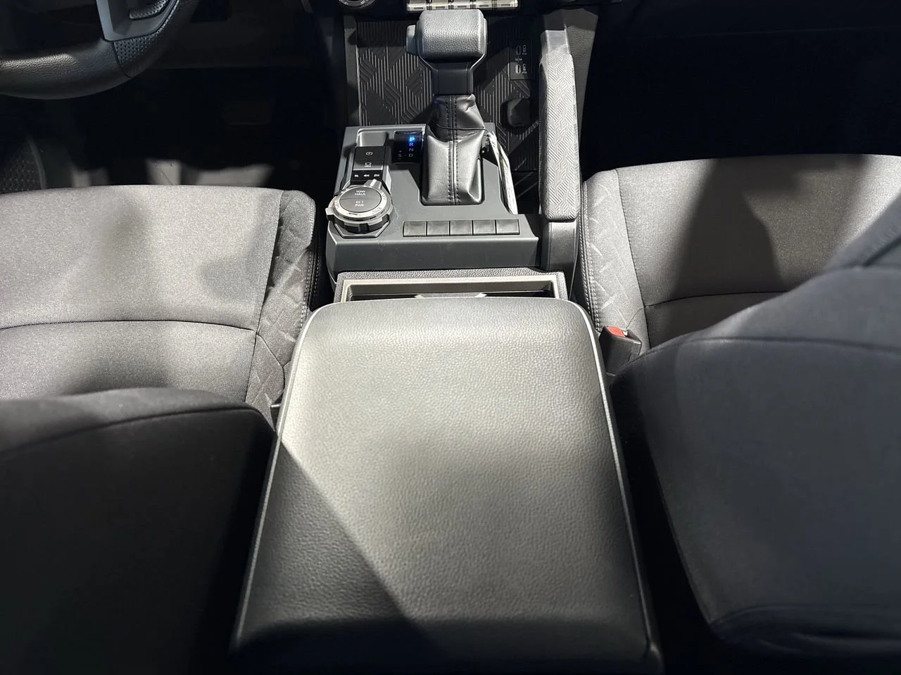 2026 Toyota Tacoma SR5 - Photo 22