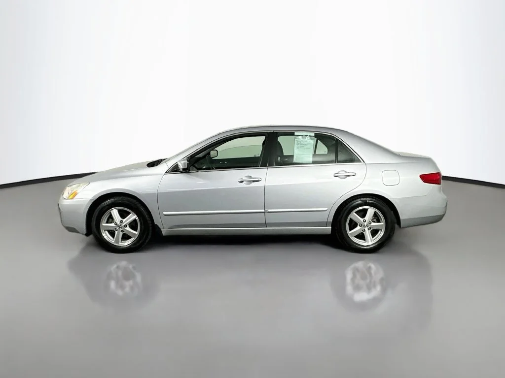 Used 2005 Silver Frost Metallic Honda EX-L image 5