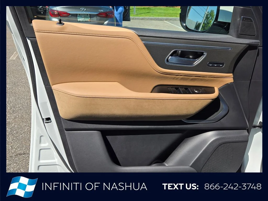 New 2027 RADIANT WHITE INFINITI Luxe 4WD image 8