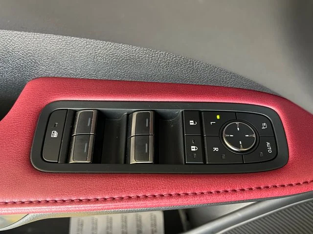 Used 2023 Iridium Lexus 500h F SPORT Performance image 33