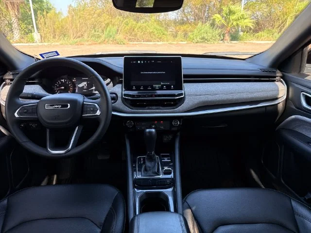 Used 2023 Gray Jeep Latitude Lux image 12