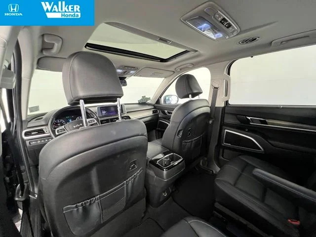 Used 2022 Black Kia EX image 17