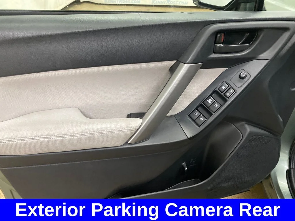 Used 2015 Green Subaru 2.5i Premium image 8