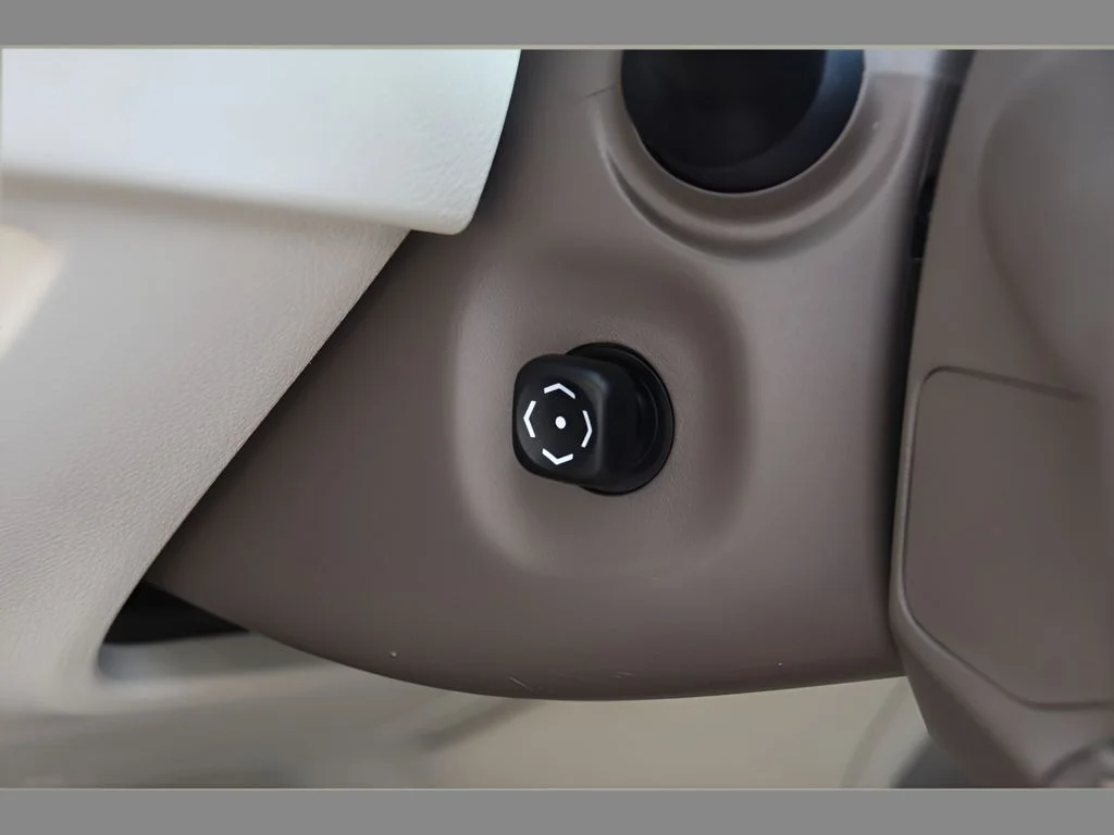 Used 2015 Black Onyx Lexus Base image 34