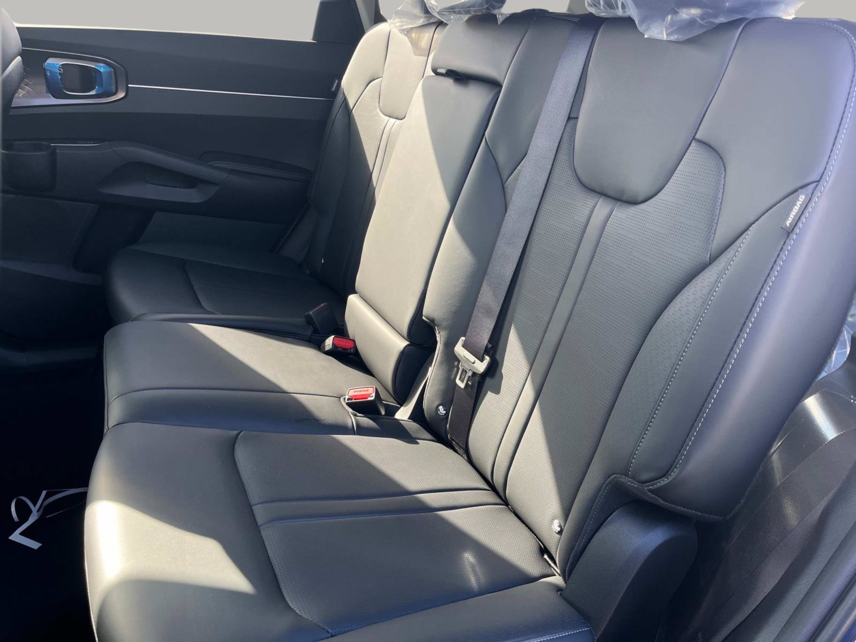 2025 Kia Sorento S - Photo 18