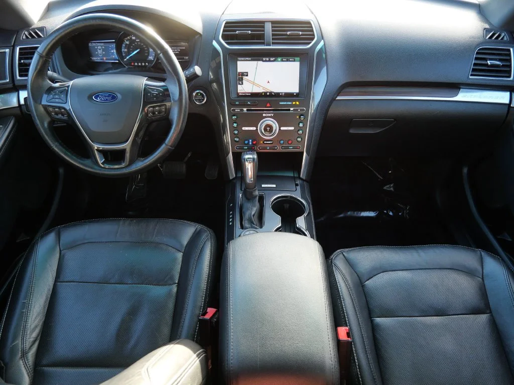 Used 2016 Gray Ford Limited image 15