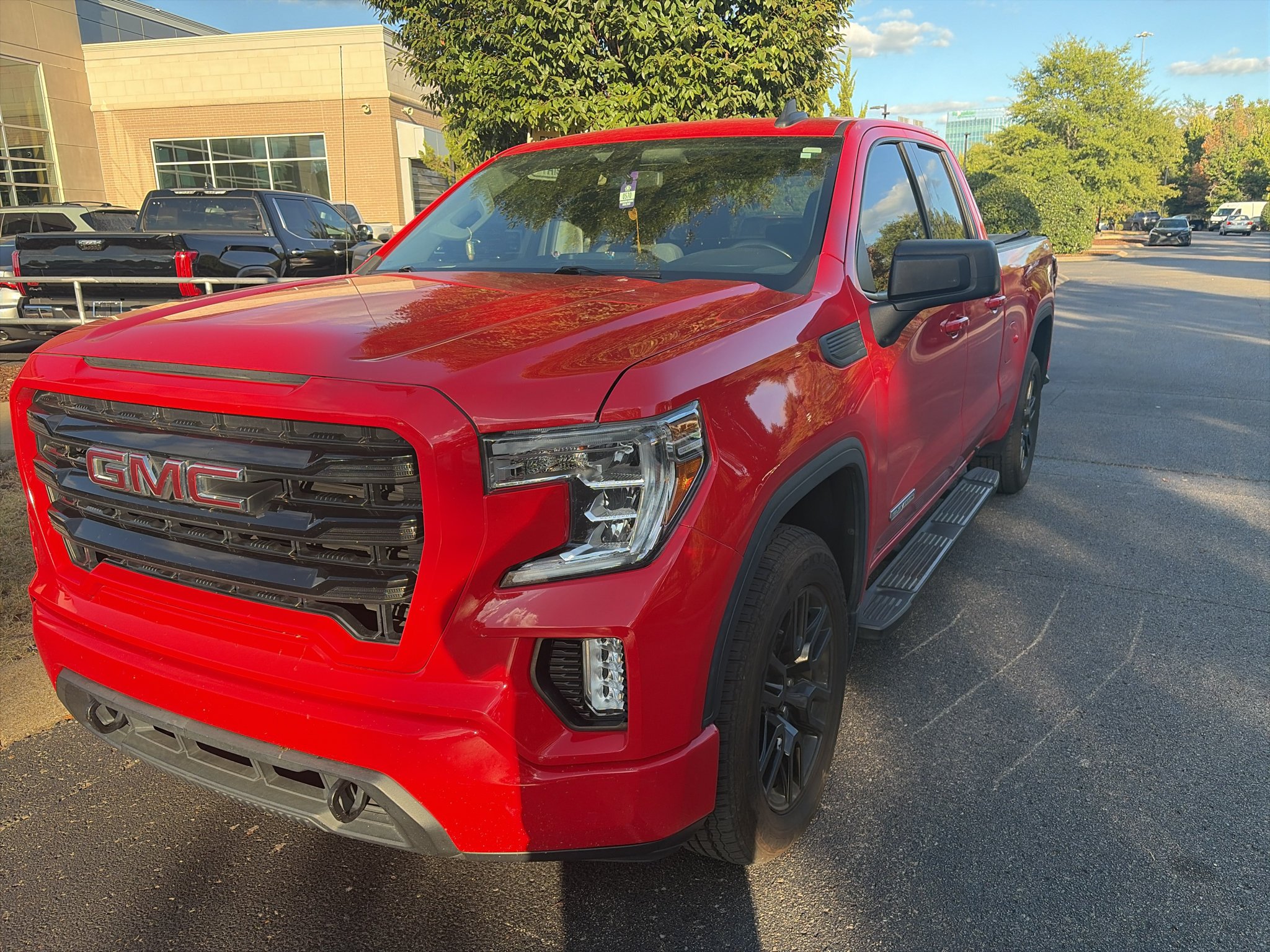 Used 2020 CARDINAL RED GMC Elevation image 1
