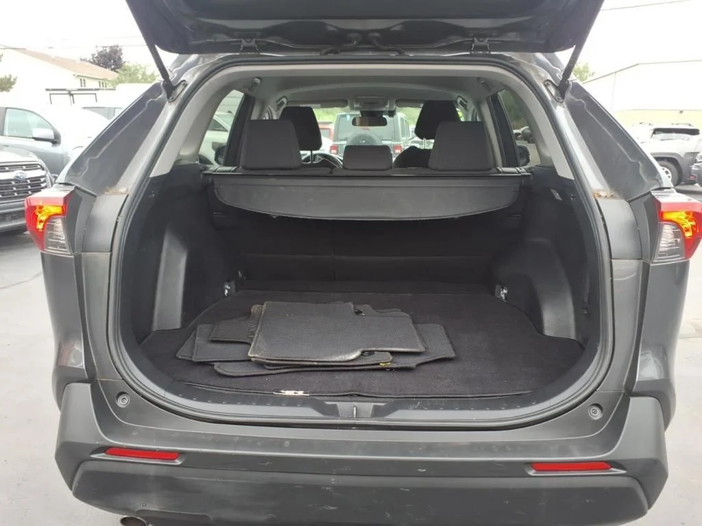 Used 2019 Gray Toyota LE image 12