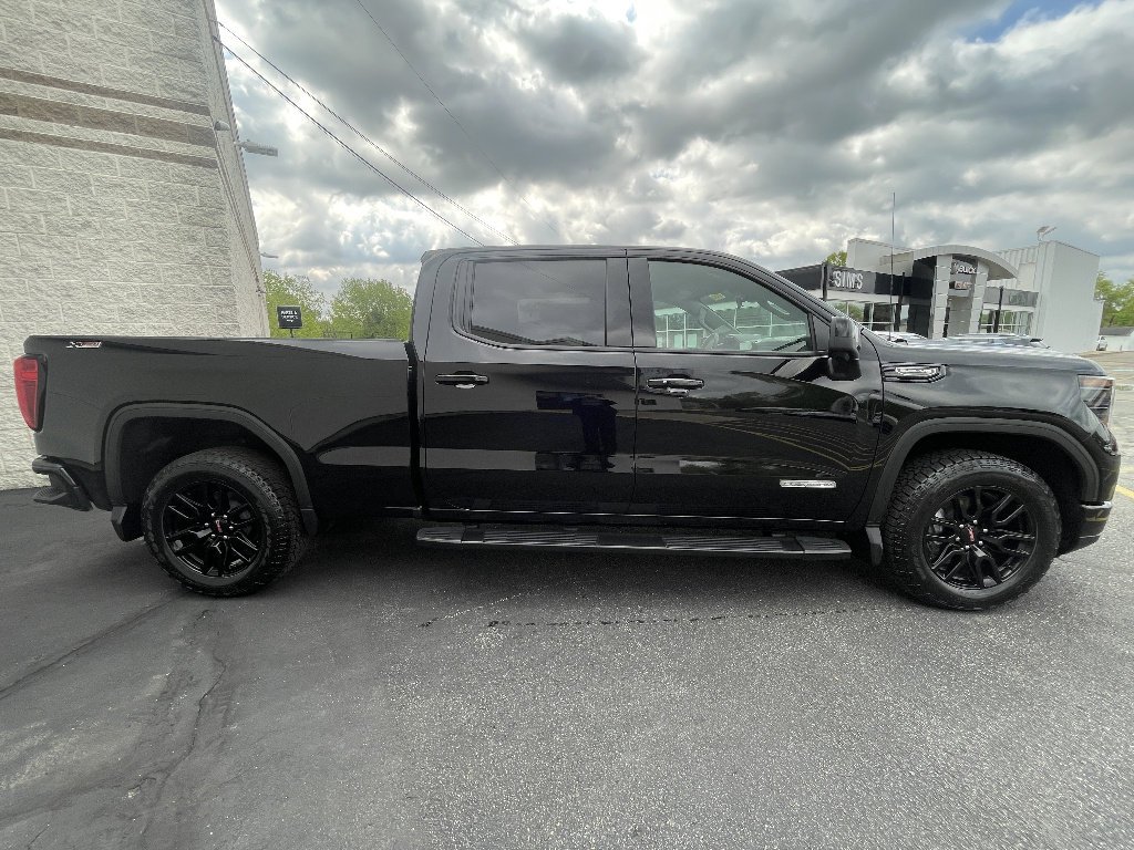 New 2026 Onyx Black GMC Elevation image 5
