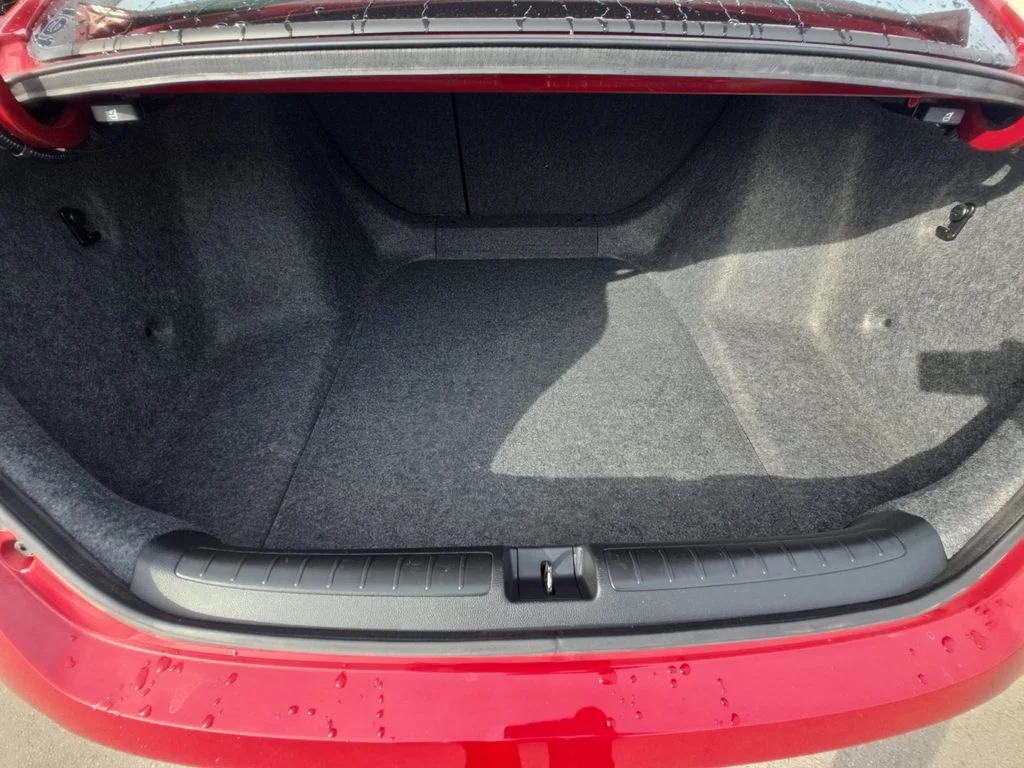 Used 2018 Red Honda Touring 2.0T image 12