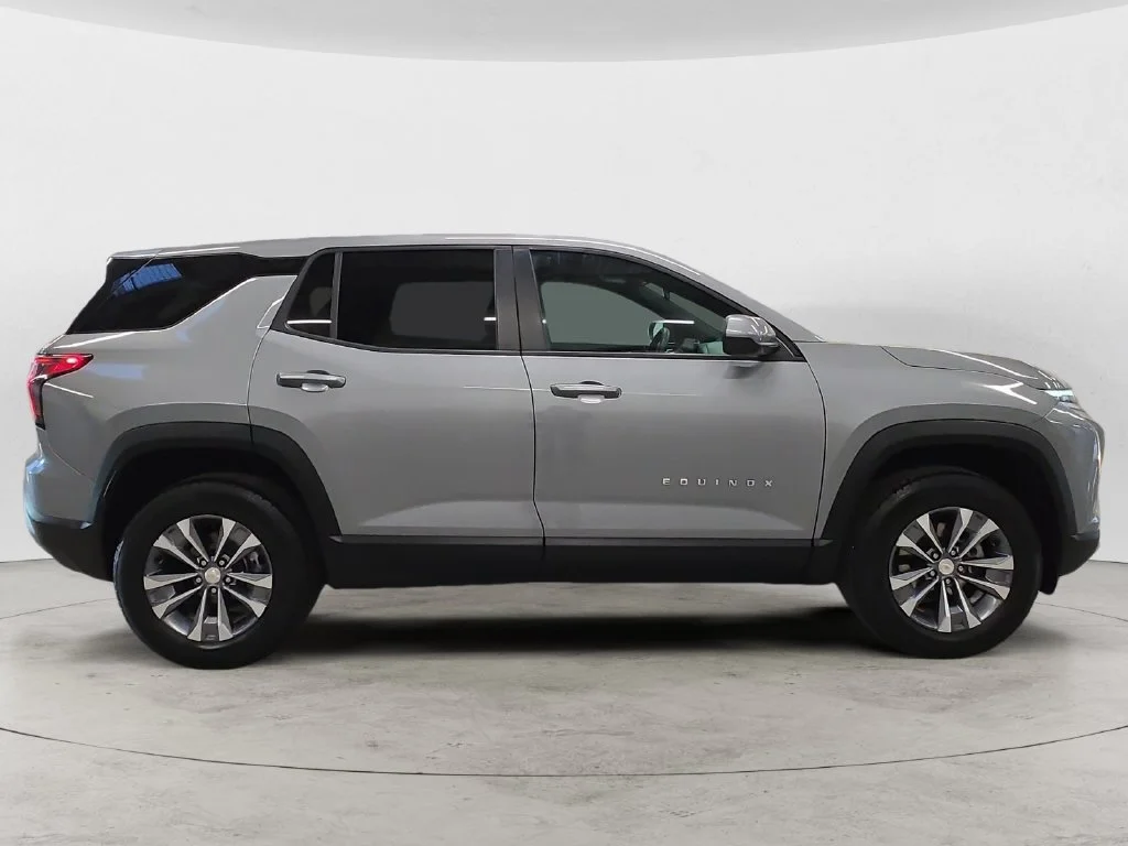 2026 Chevrolet Equinox LT - Photo 7