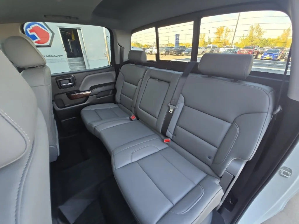 Used 2018 SUMMIT WHITE GMC SLT image 28