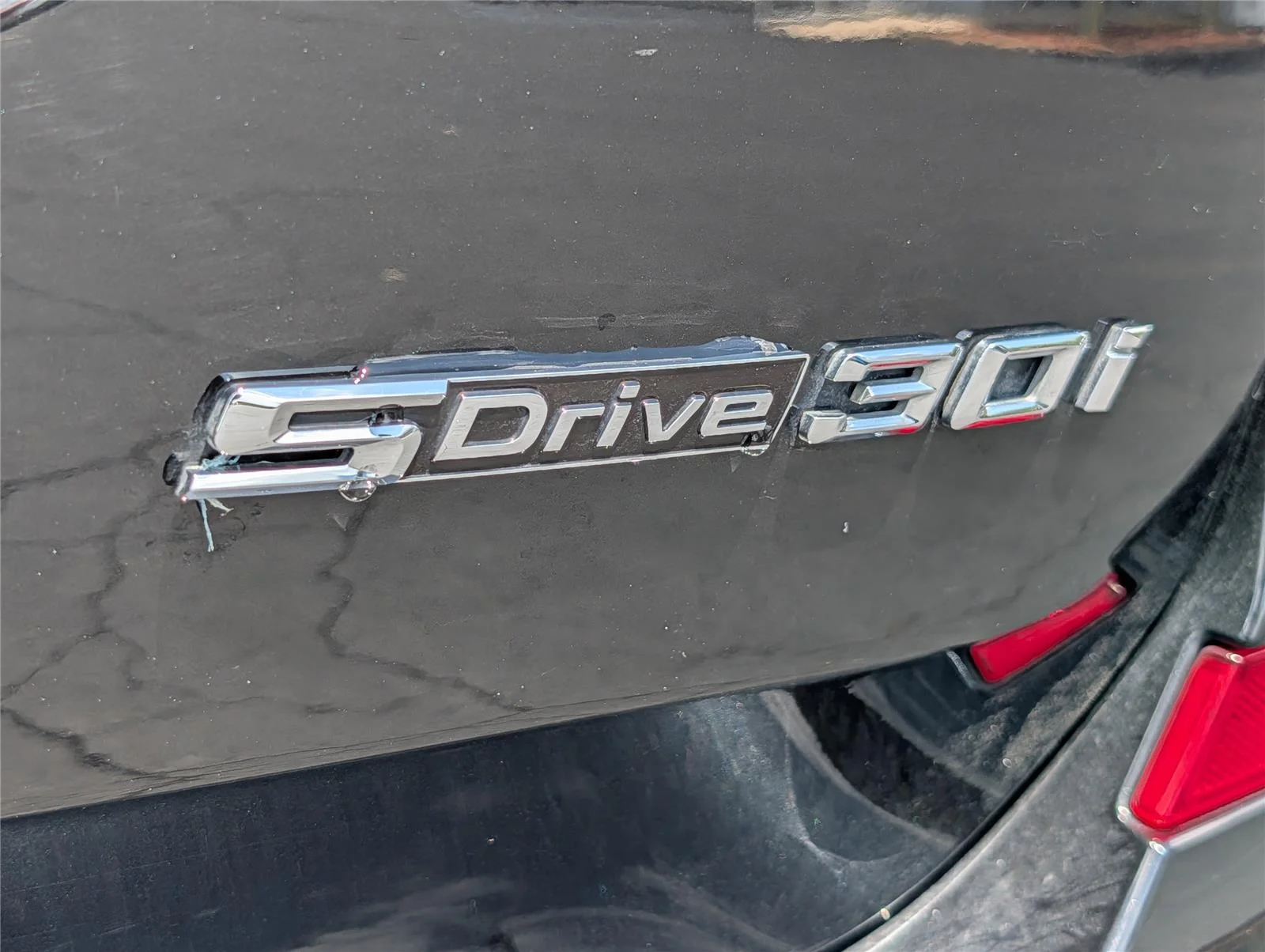 Used 2020 Black Sapphire Metallic BMW sDrive30i image 39