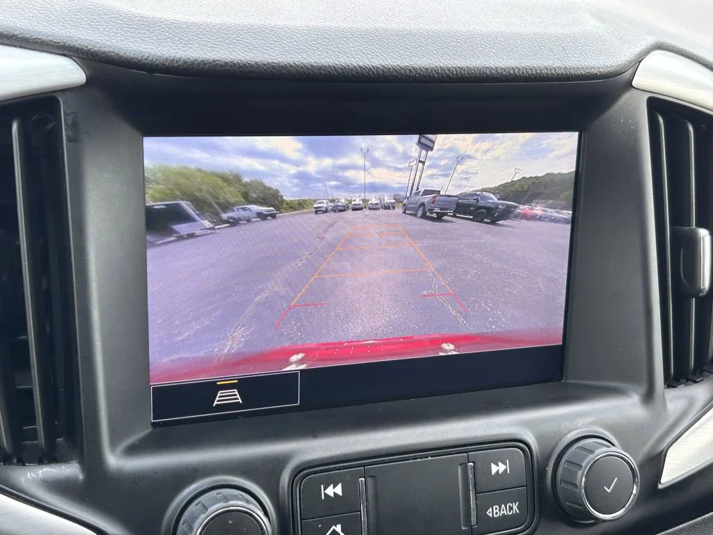 Used 2024 Volcanic Red Tintcoat GMC SLE image 22