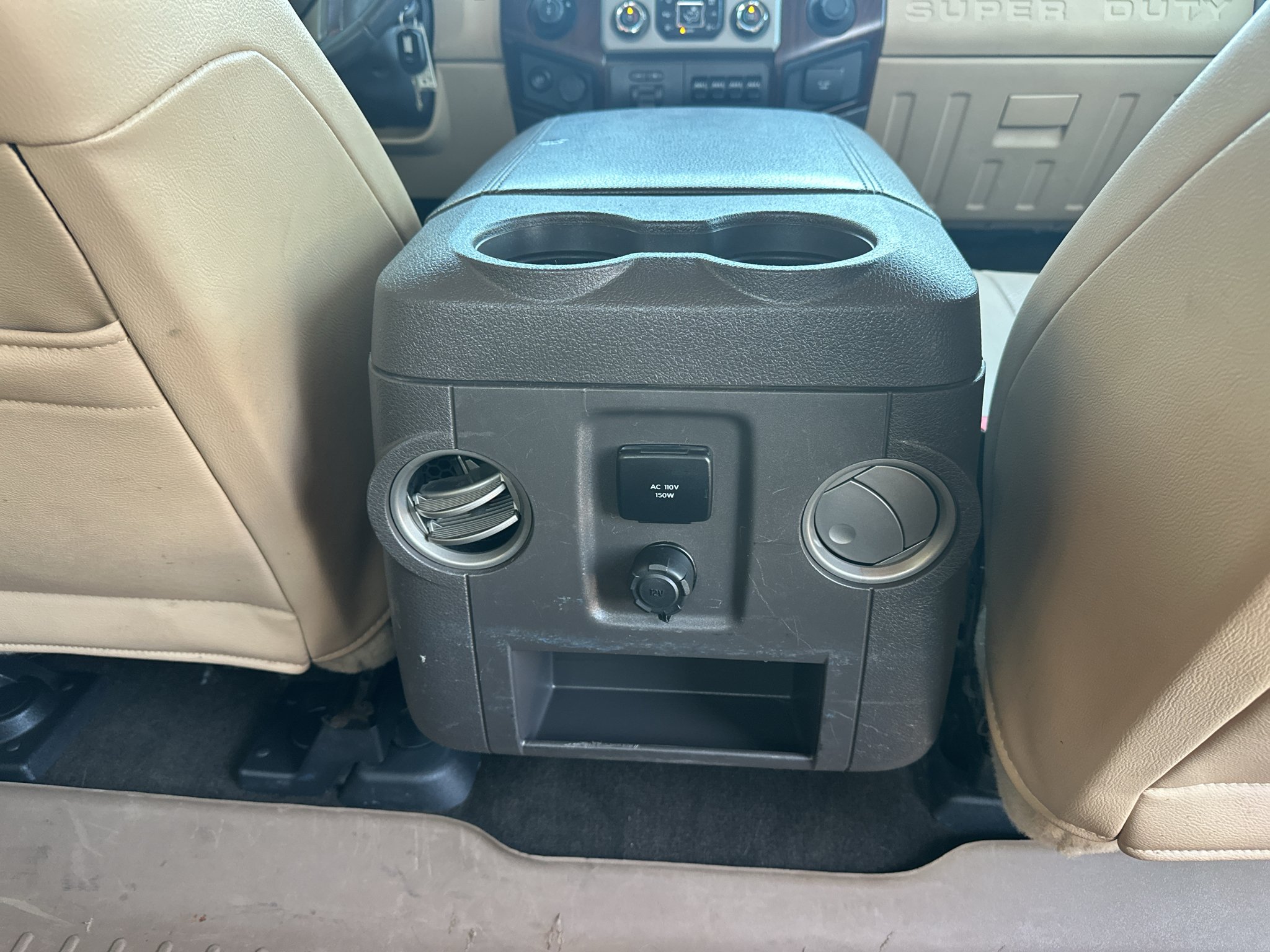 Used 2016 White Platinum Metallic Tri-Coat Ford LARIAT image 34