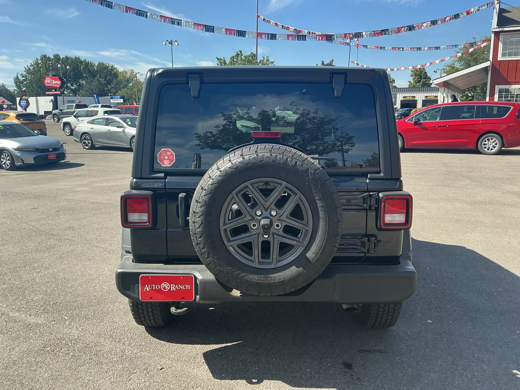 Used 2024 Black Clearcoat Jeep Sport S image 19