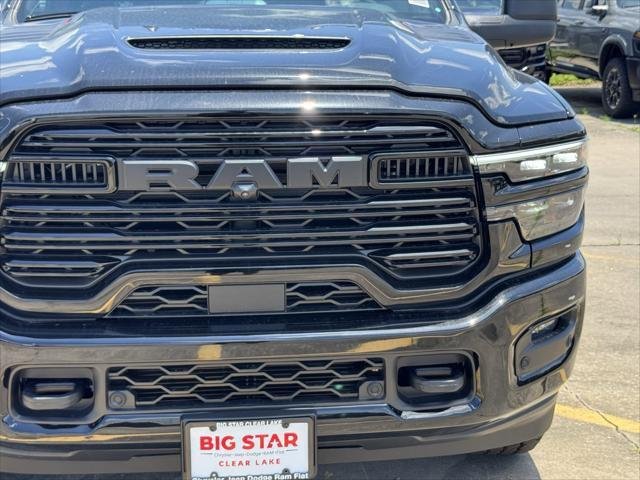 New 2026 Diamond Black Crystal Pearl-Coat Exterior Paint RAM LARAMIE image 4