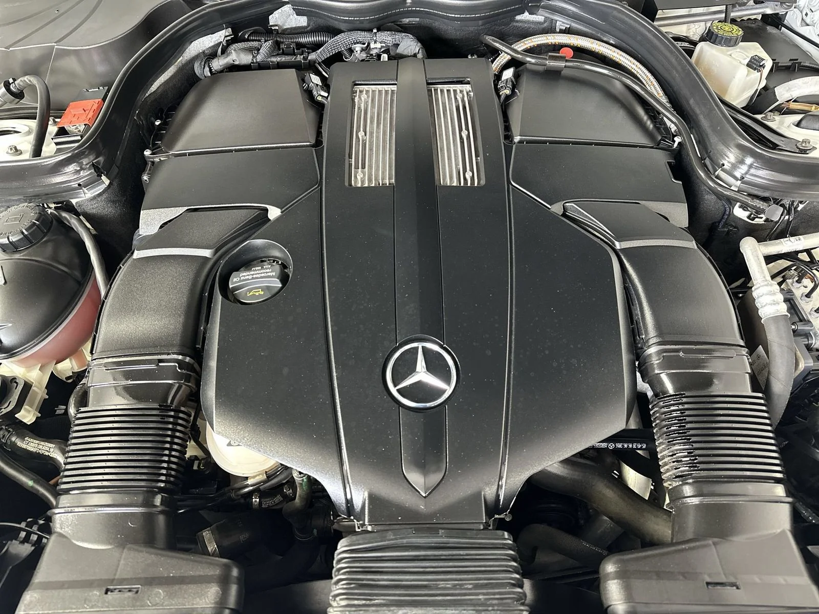 Used 2017 White Mercedes-Benz E 400 image 26