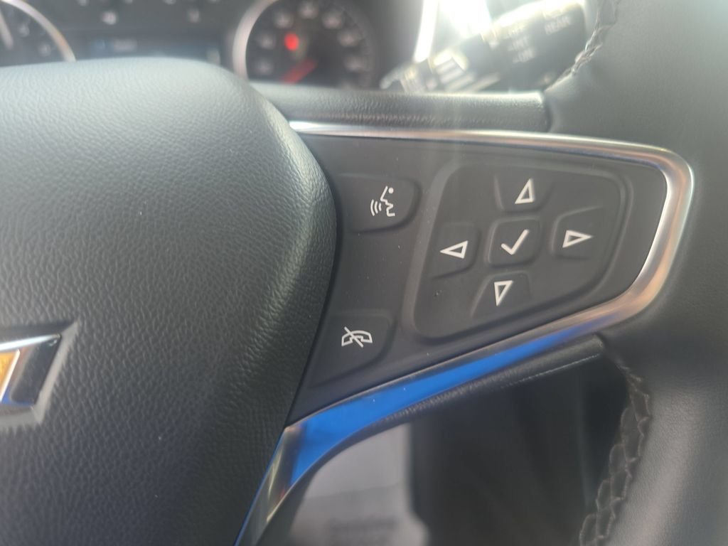 Used 2024 Lakeshore Blue Metallic Chevrolet LT image 30