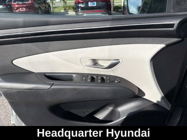 Used 2023 Silver Hyundai SEL image 7