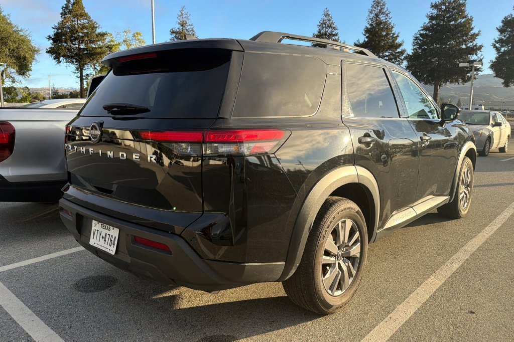 Used 2025 Super Black Nissan SV image 4