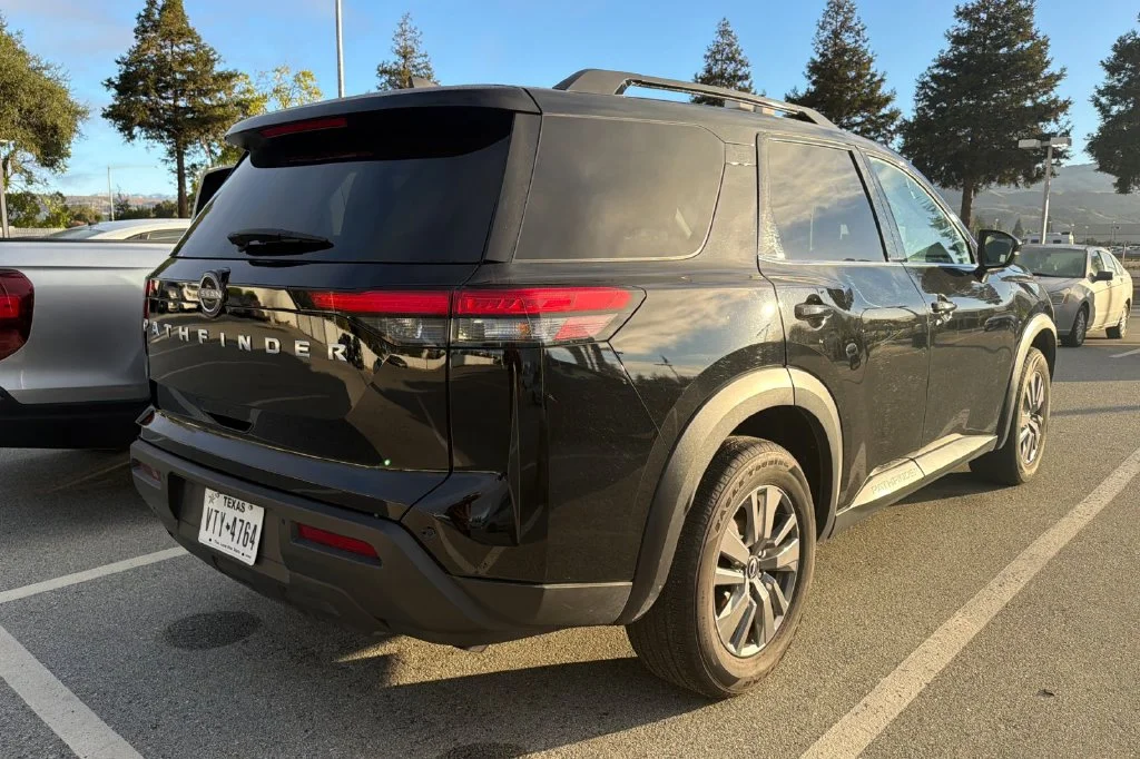Used 2025 Super Black Nissan SV image 5