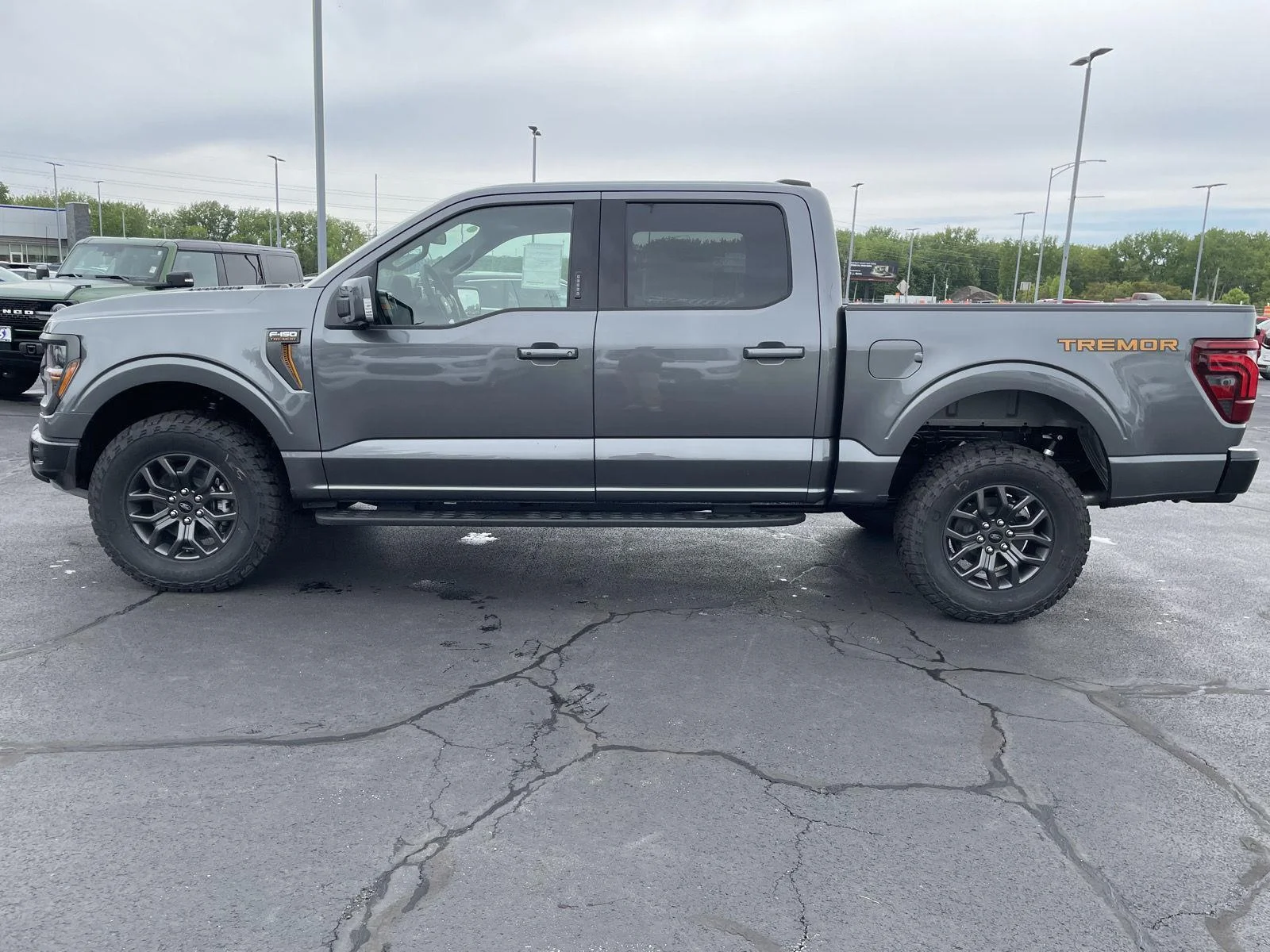 New 2026 Carbonized Gray Metallic Ford Tremor image 2