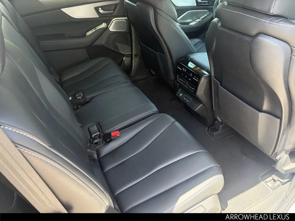 Used 2025 White Acura Technology Package image 29